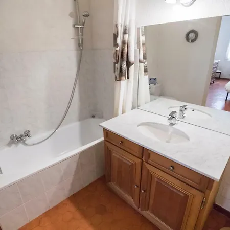 Traditional House By Connexion Holiday home Antibes