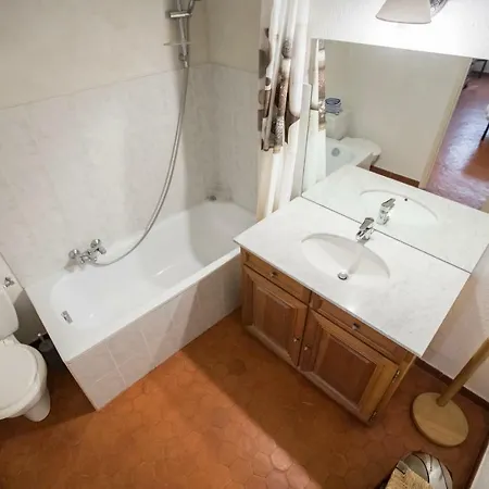 Traditional House By Connexion Holiday home *